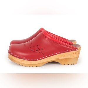 TROENTORPS O’Keefe 40 / 10 Black Leather Clogs Slip-on Wood Comfort Shoes Red